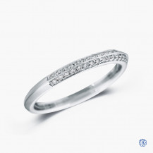 Hearts on Fire 18k gold diamond band