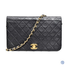 Chanel Timeless Vintage Full Flap CC Logo in Black