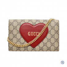 Gucci GG Supreme Valentine Wallet on Chain