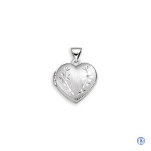 Bella Sentiments 10kt Gold Heart Locket