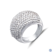 18kt white gold and diamond ring