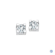 14kt Gold Diamond Stud Earrings